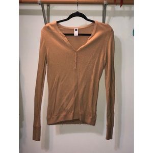 💋💋💋3 for $20💋💋💋 Tan Gap Sweater
